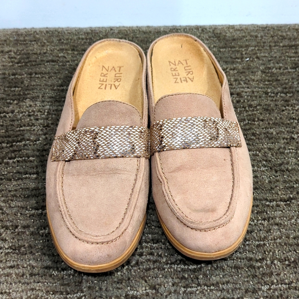 Natralizer nude loafers